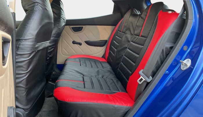 2018 Hyundai Eon ERA +, Petrol, Manual, 65,773 km, Right Side Rear Door Cabin