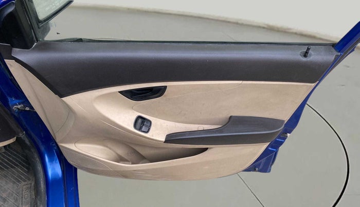 2018 Hyundai Eon ERA +, Petrol, Manual, 65,773 km, Driver Side Door Panels Control