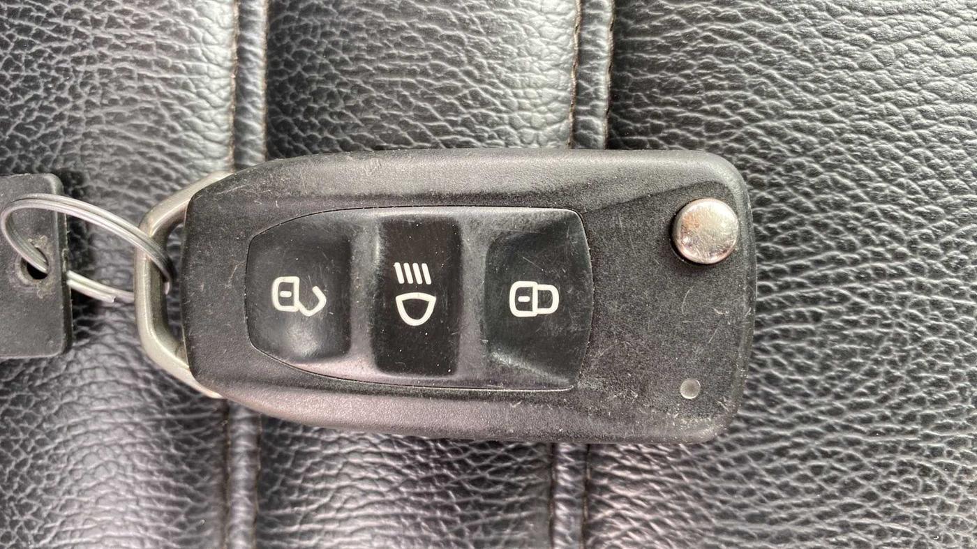 2018 Tata TIGOR XZ (O) PETROL, Petrol, Manual, 35,901 km, Key Close Up