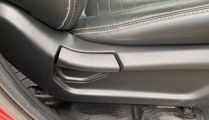 2019 Hyundai VENUE S 1.0 TURBO DCT, Petrol, Automatic, 37,535 km, Driver Side Adjustment Panel