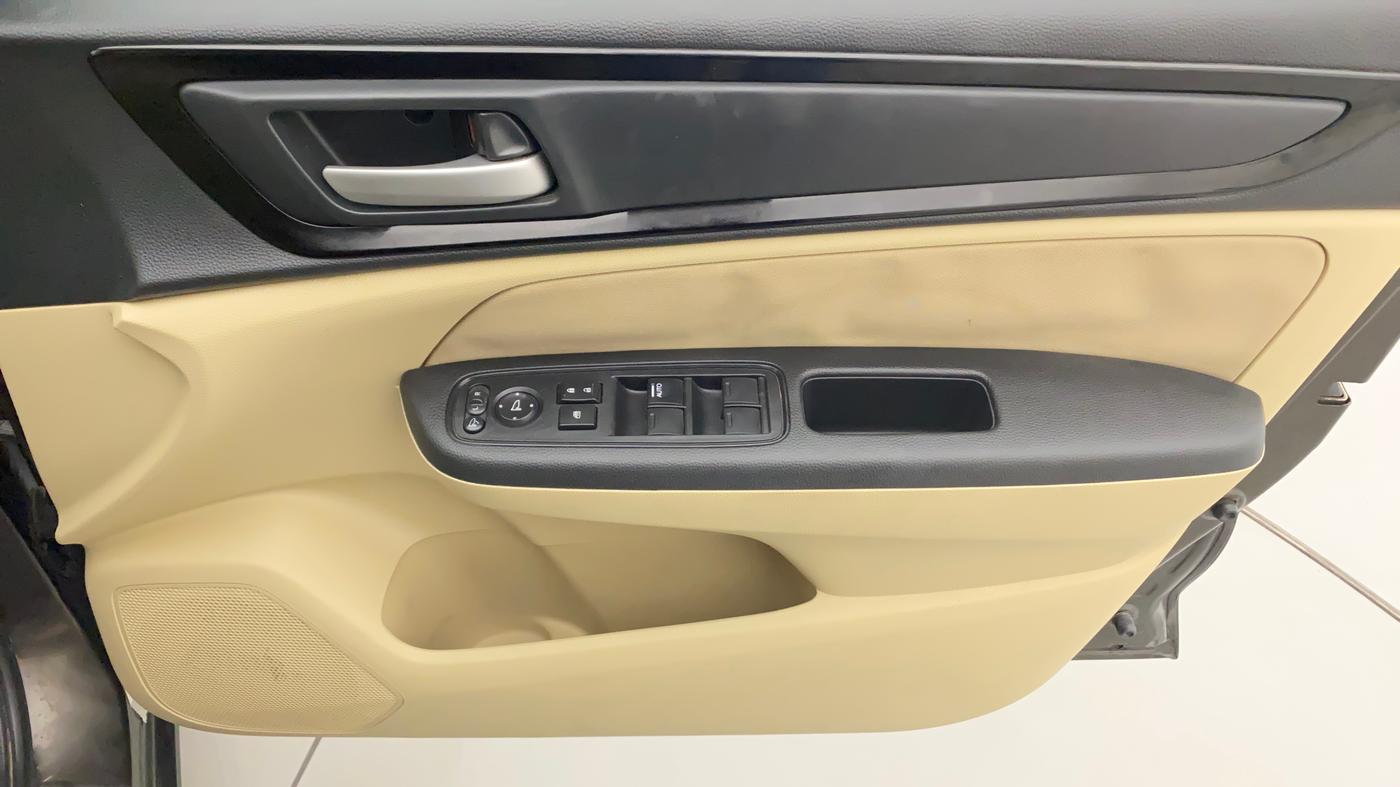 2019 Honda Amaze 1.2L I-VTEC S, Petrol, Manual, 74,105 km, Driver Side Door Panels Control