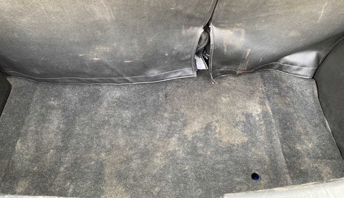 2016 Maruti Swift VXI, Petrol, Manual, 69,944 km, Boot Inside