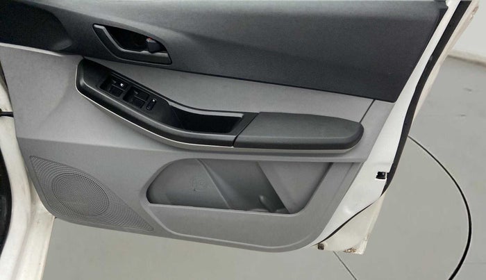 2022 Tata Tiago XT (O) PETROL, Petrol, Manual, 18,804 km, Driver Side Door Panels Control