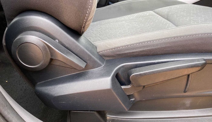 2020 Tata ALTROZ XZ PETROL, Petrol, Manual, 45,600 km, Driver Side Adjustment Panel