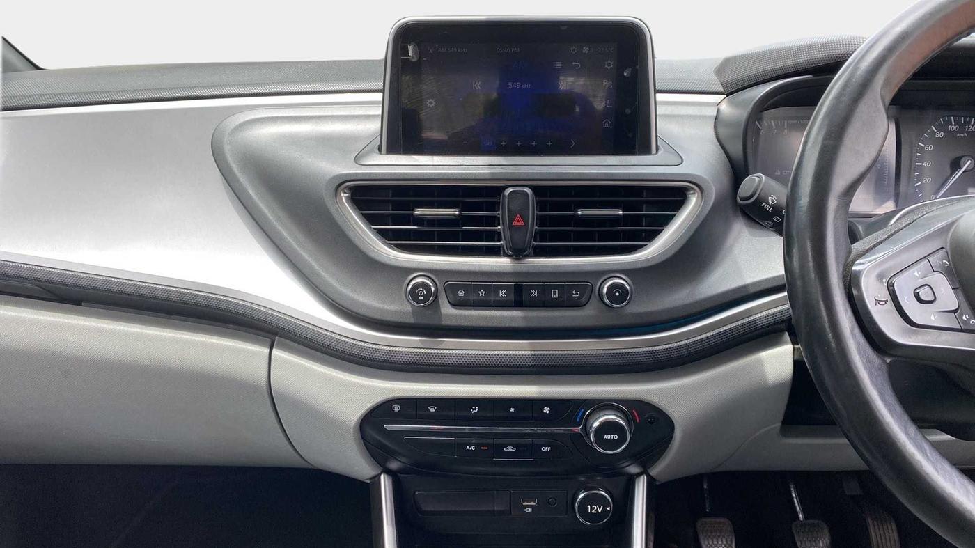 2020 Tata ALTROZ XZ PETROL, Petrol, Manual, 45,600 km, Air Conditioner