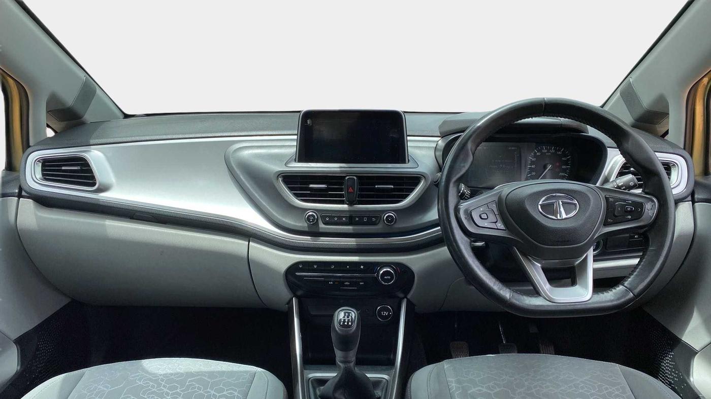 2020 Tata ALTROZ XZ PETROL, Petrol, Manual, 45,600 km, Dashboard