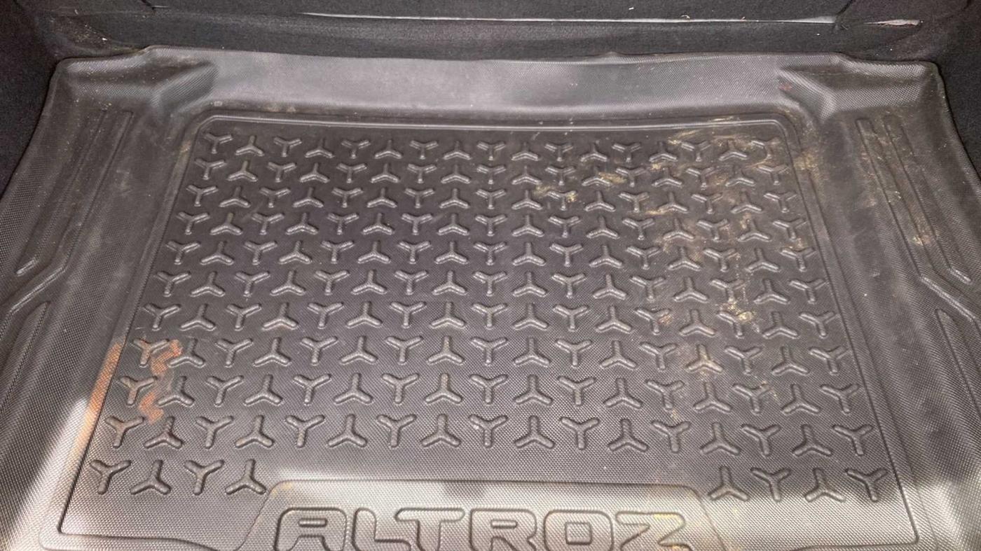 2020 Tata ALTROZ XZ PETROL, Petrol, Manual, 45,600 km, Boot Inside