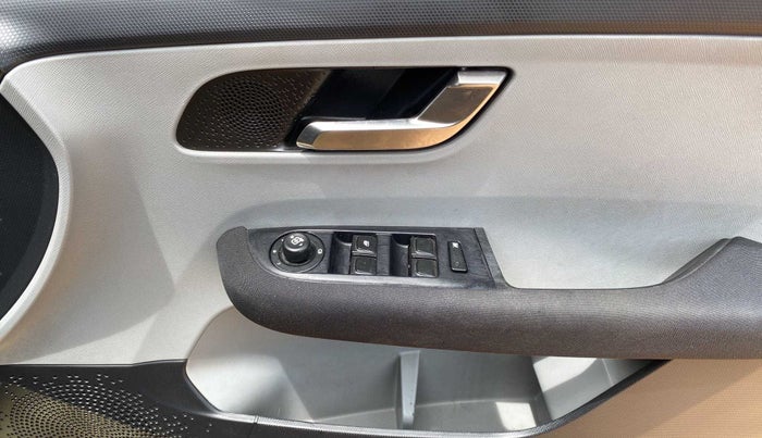2020 Tata ALTROZ XZ PETROL, Petrol, Manual, 45,600 km, Driver Side Door Panels Control