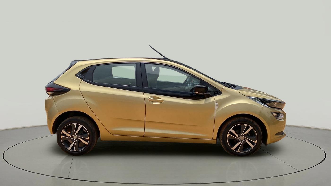 2020 Tata ALTROZ XZ PETROL, Petrol, Manual, 45,600 km, Right Side View