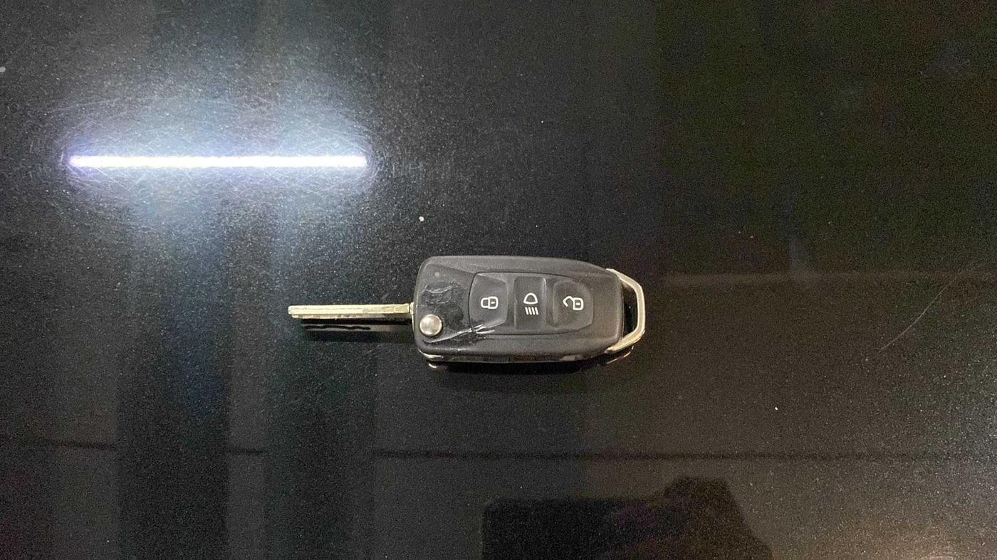 2019 Tata NEXON KRAZ MT PETROL, Petrol, Manual, 64,517 km, Key Close Up