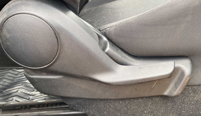 2017 Maruti IGNIS ZETA 1.2 AMT, Petrol, Automatic, 51,952 km, Driver Side Adjustment Panel