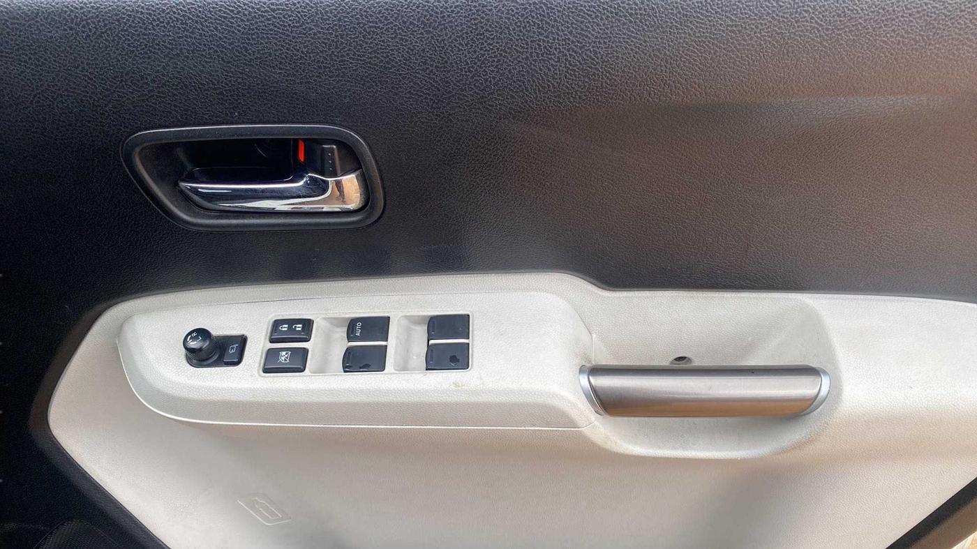 2017 Maruti IGNIS ZETA 1.2 AMT, Petrol, Automatic, 51,952 km, Driver Side Door Panels Control
