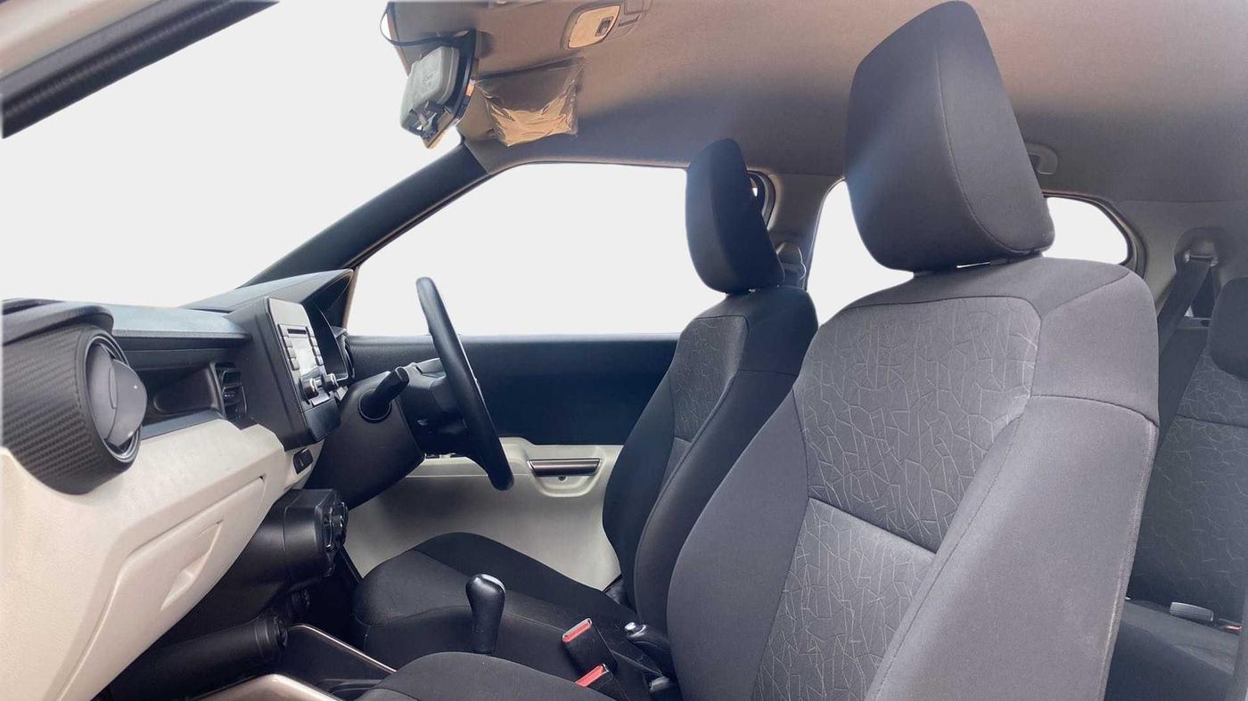 2017 Maruti IGNIS ZETA 1.2 AMT, Petrol, Automatic, 51,952 km, Right Side Front Door Cabin