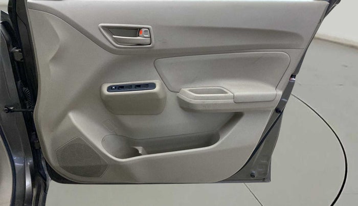 2019 Maruti Dzire LXI, Petrol, Manual, 33,972 km, Driver Side Door Panels Control