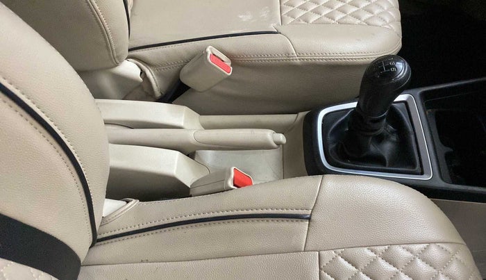 2019 Maruti Dzire LXI, Petrol, Manual, 33,972 km, Gear Lever