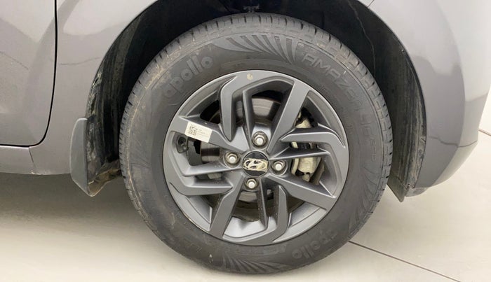 2022 Hyundai GRAND I10 NIOS SPORTZ AMT 1.2 KAPPA VTVT, Petrol, Automatic, 8,352 km, Right Front Wheel