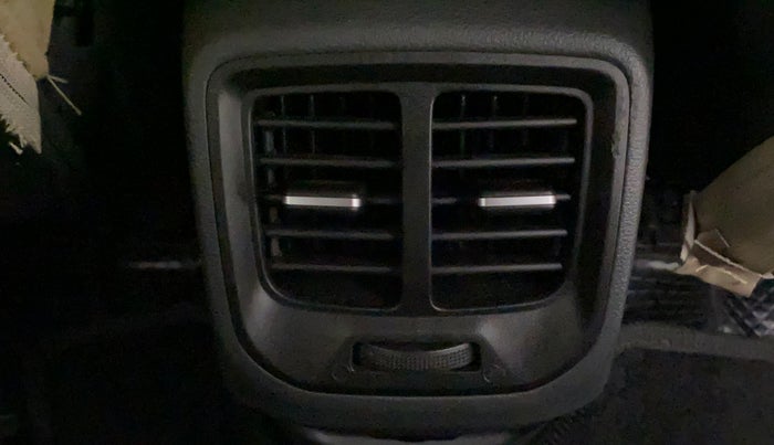 2022 Hyundai GRAND I10 NIOS SPORTZ AMT 1.2 KAPPA VTVT, Petrol, Automatic, 8,352 km, Rear AC Vents