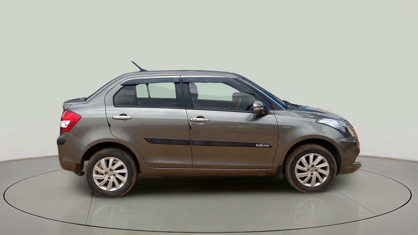 2015 Maruti Swift Dzire ZXI, Petrol, Manual, 37,712 km, Right Side View