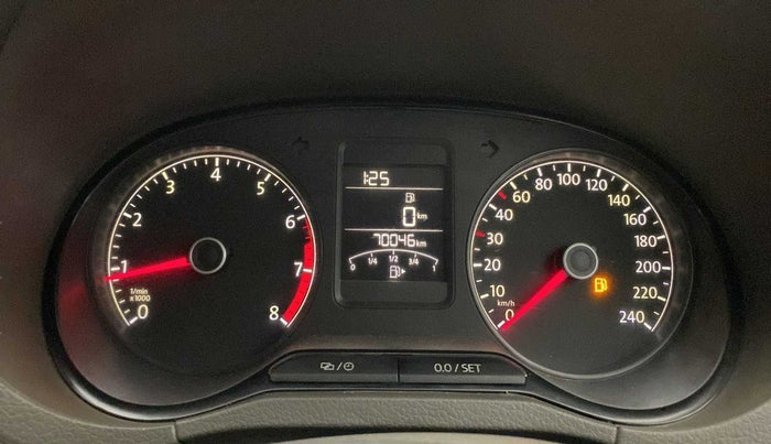 2016 Volkswagen Vento HIGHLINE 1.6 MPI, Petrol, Manual, 69,982 km, Odometer Image