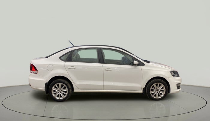 2016 Volkswagen Vento HIGHLINE 1.6 MPI, Petrol, Manual, 69,982 km, Right Side View