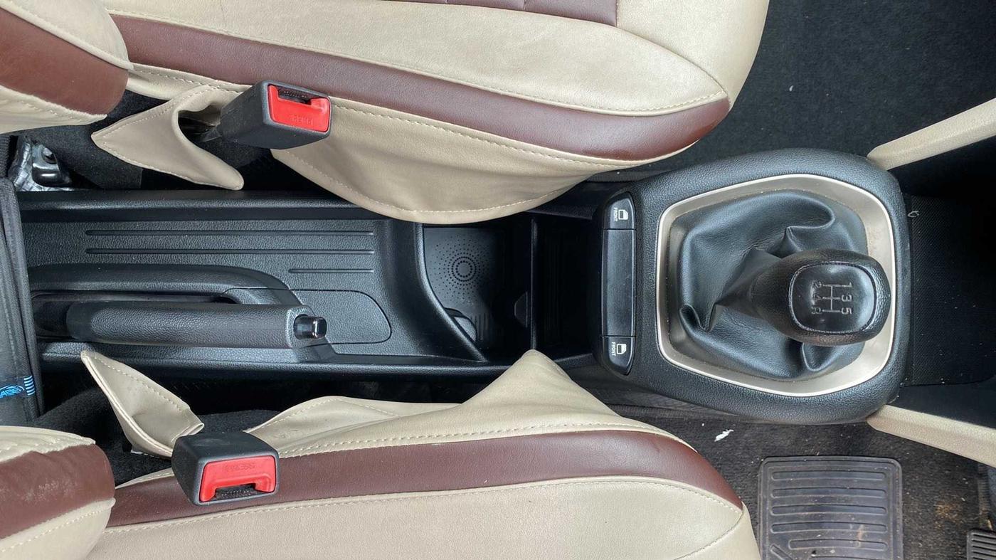 2022 Hyundai NEW SANTRO ERA EXECUTIVE, Petrol, Manual, 42,608 km, Gear Lever