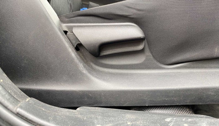 2017 Maruti Swift VXI O, Petrol, Manual, 81,391 km, Driver Side Adjustment Panel