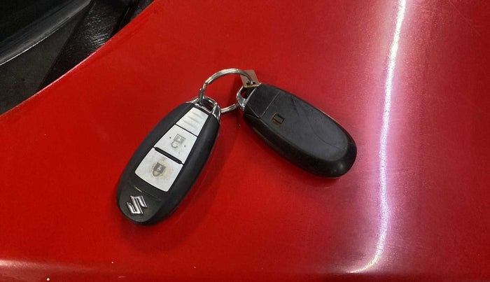 2017 Maruti Baleno ZETA DIESEL 1.3, Diesel, Manual, 1,07,730 km, Key Close Up