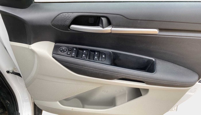 2022 KIA SONET HTX ANNIVERSARY EDITION 1.0 IMT, Petrol, Manual, 21,993 km, Driver Side Door Panels Control
