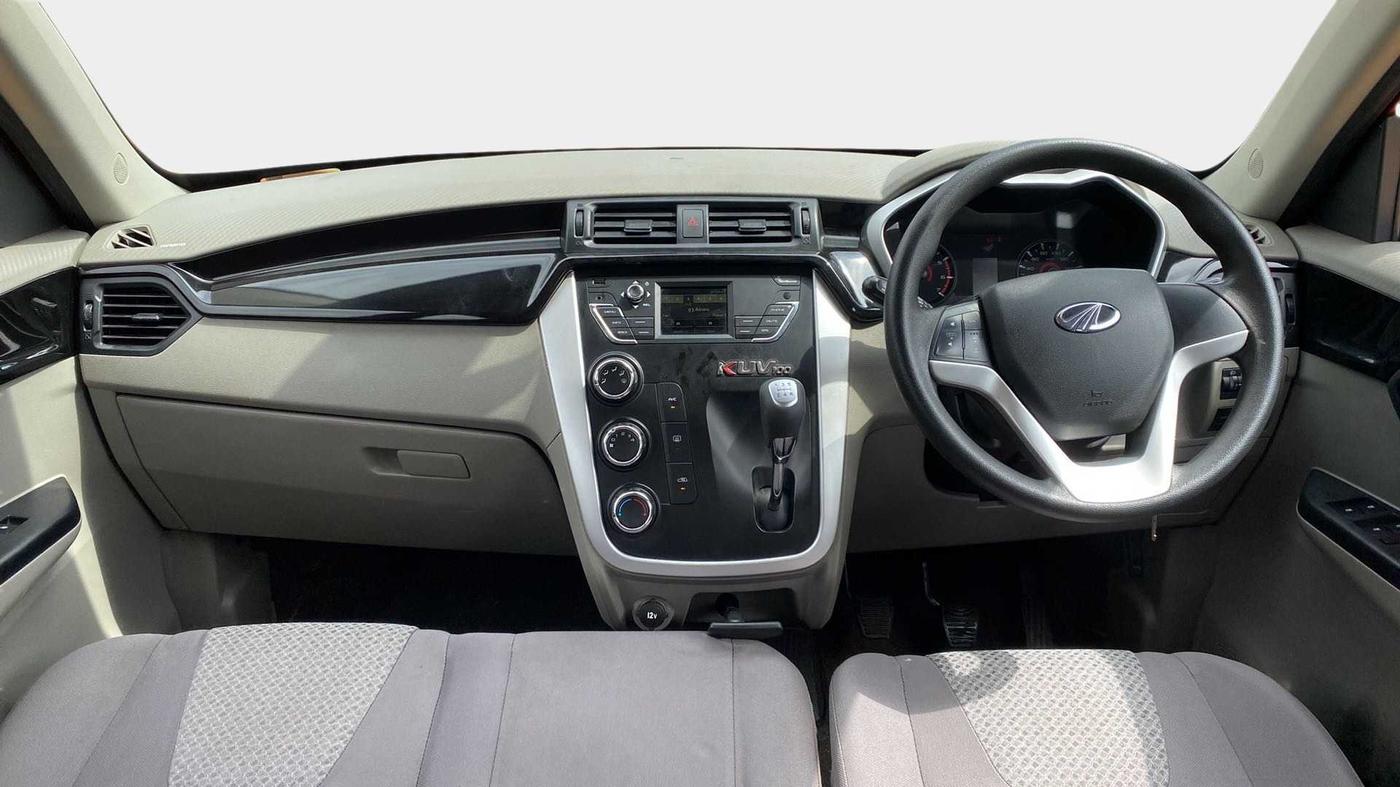 2016 Mahindra Kuv100 K8 D 6 STR, Diesel, Manual, 55,202 km, Dashboard