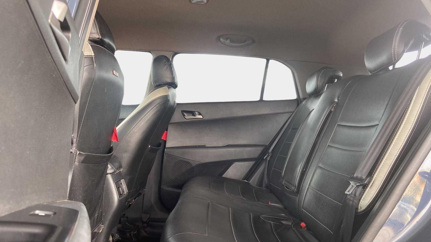 2015 Hyundai Creta SX PLUS 1.6 PETROL, Petrol, Manual, 90,180 km, Right Side Rear Door Cabin