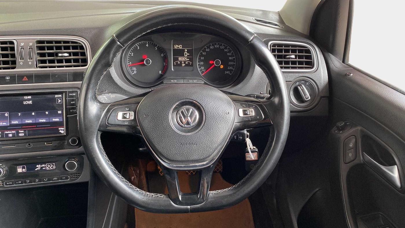 2018 Volkswagen Polo HIGHLINE PLUS 1.2(16 ALLOY, Petrol, Manual, 79,978 km, Steering Wheel Close Up
