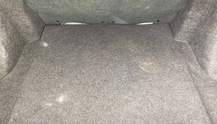 2020 Honda Amaze 1.2L I-VTEC V, Petrol, Manual, 35,911 km, Dicky (Boot door) - Tool missing