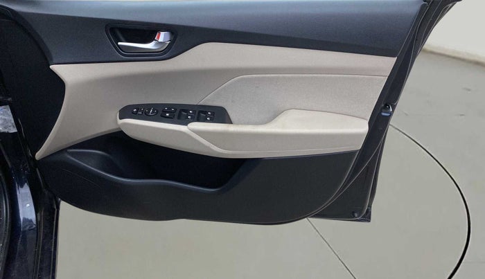 2020 Hyundai Verna SX 1.5 CRDI, Diesel, Manual, 50,045 km, Driver Side Door Panels Control