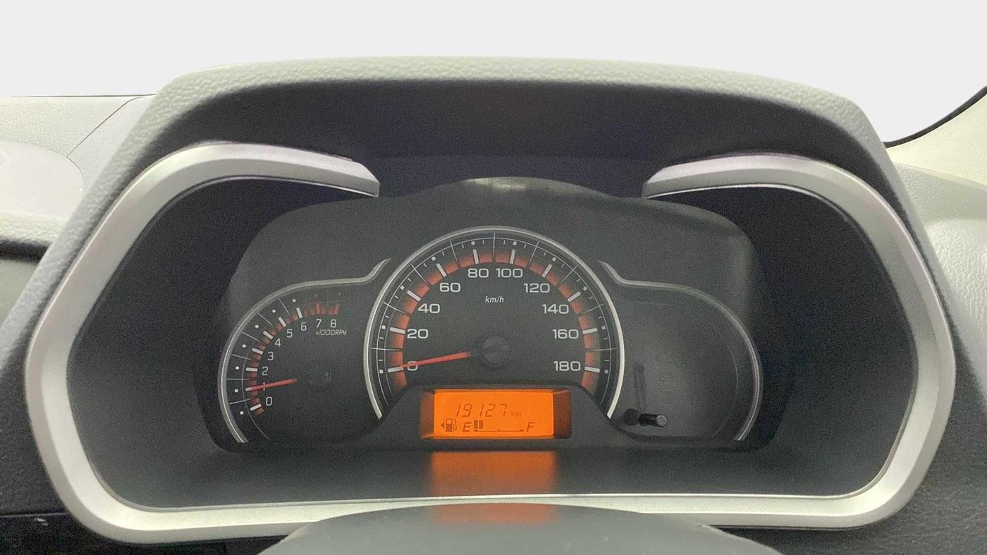 2016 Maruti Alto K10 VXI, Petrol, Manual, 19,201 km, Odometer Image