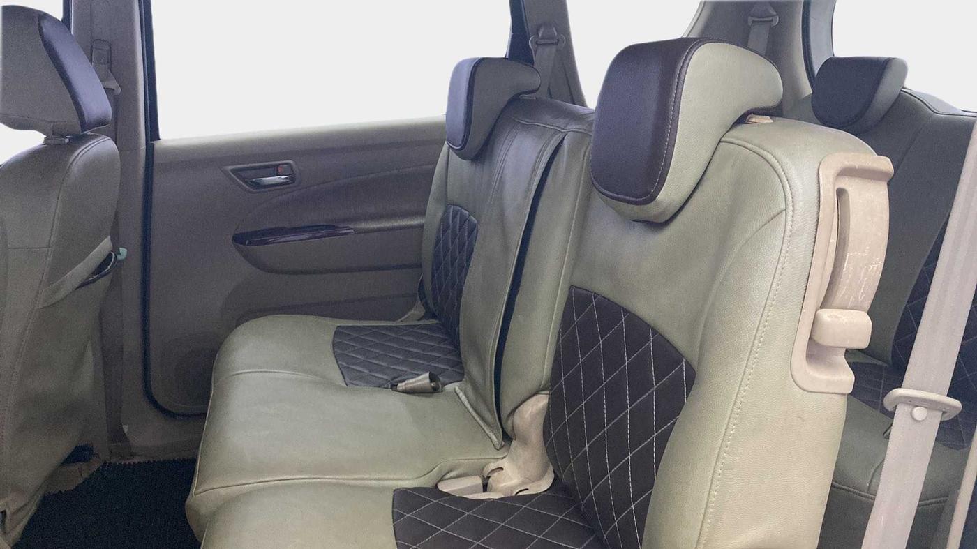 2015 Maruti Ertiga VXI, Petrol, Manual, 64,494 km, Right Side Rear Door Cabin