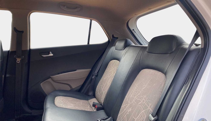 2018 Hyundai Grand i10 SPORTZ 1.2 KAPPA VTVT, Petrol, Manual, 4,893 km, Right Side Rear Door Cabin