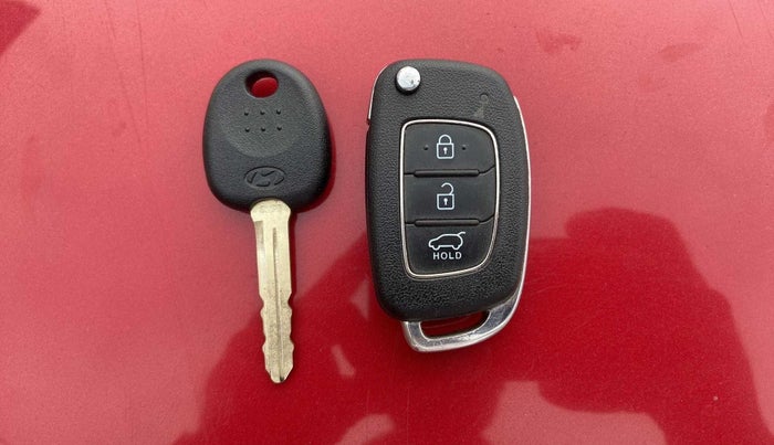 2021 Hyundai NEW I20 SPORTZ 1.2 MT, Petrol, Manual, 63,113 km, Key Close Up