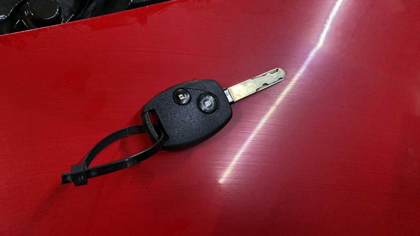 2016 Honda Brio S MT, Petrol, Manual, 70,680 km, Key Close Up