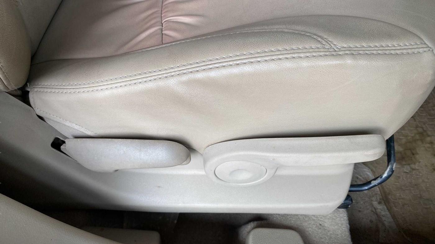 2019 Maruti Ciaz DELTA 1.5 SHVS MT PETROL, Petrol, Manual, 43,437 km, Driver Side Adjustment Panel
