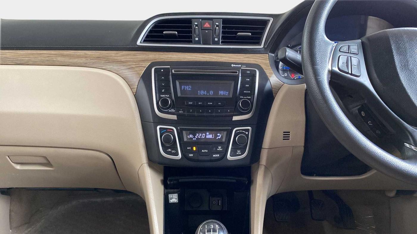 2019 Maruti Ciaz DELTA 1.5 SHVS MT PETROL, Petrol, Manual, 43,437 km, Air Conditioner