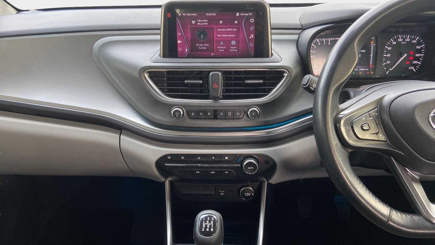2020 Tata ALTROZ XZ PETROL, Petrol, Manual, 27,273 km, Air Conditioner