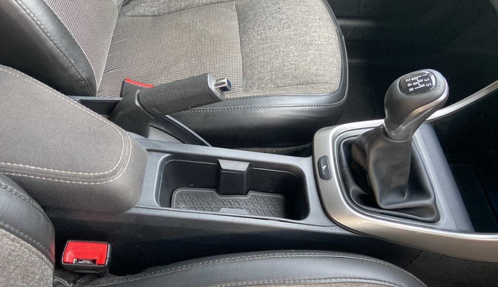 2020 Tata ALTROZ XZ PETROL, Petrol, Manual, 27,273 km, Gear Lever