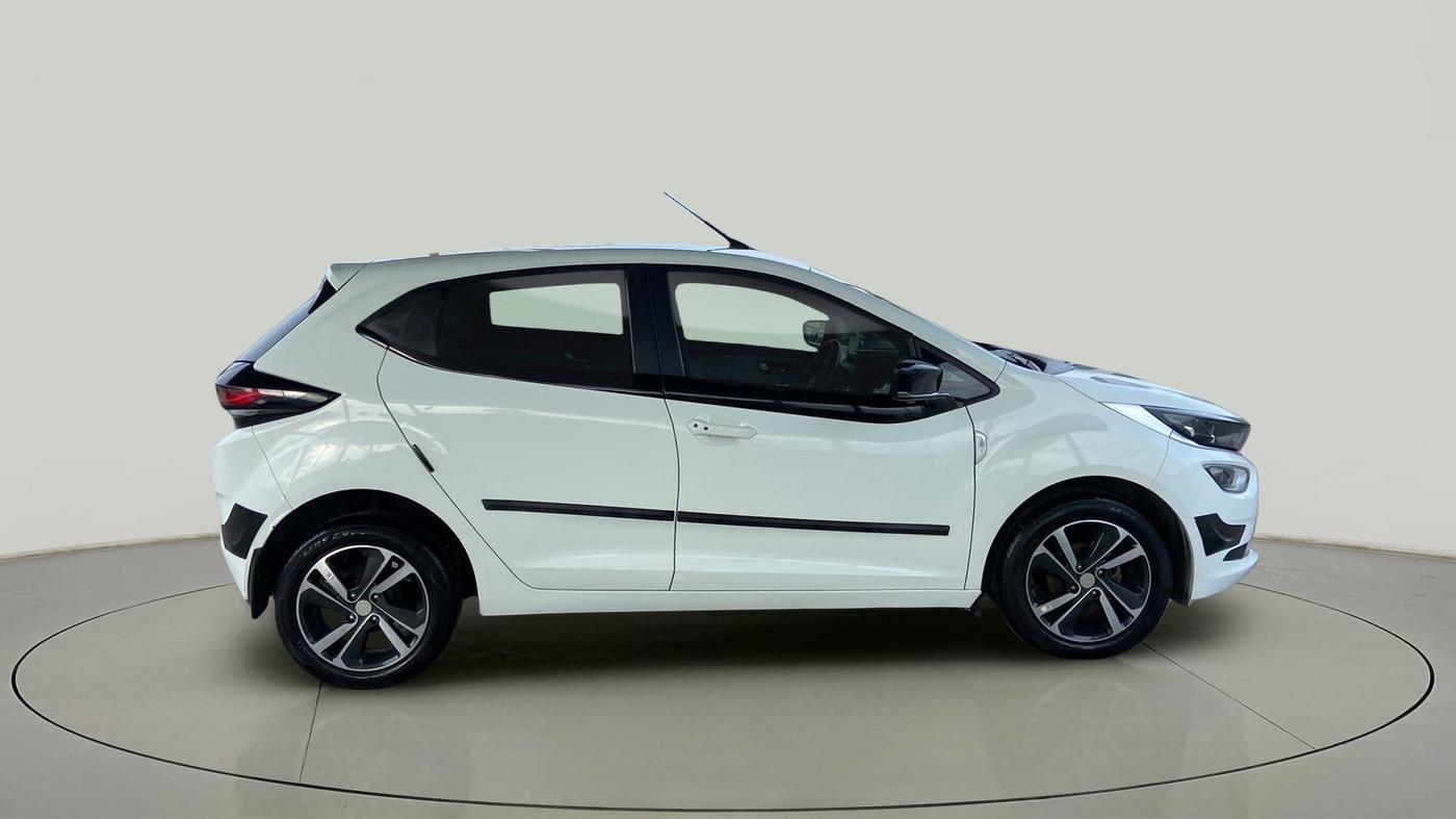 2020 Tata ALTROZ XZ PETROL, Petrol, Manual, 27,273 km, Right Side View
