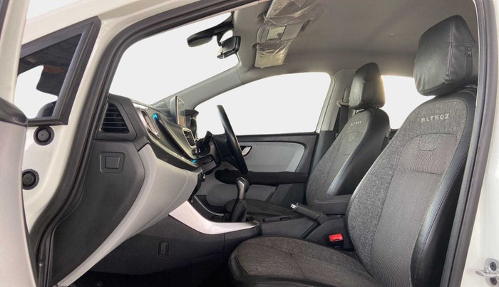 2020 Tata ALTROZ XZ PETROL, Petrol, Manual, 27,273 km, Right Side Front Door Cabin