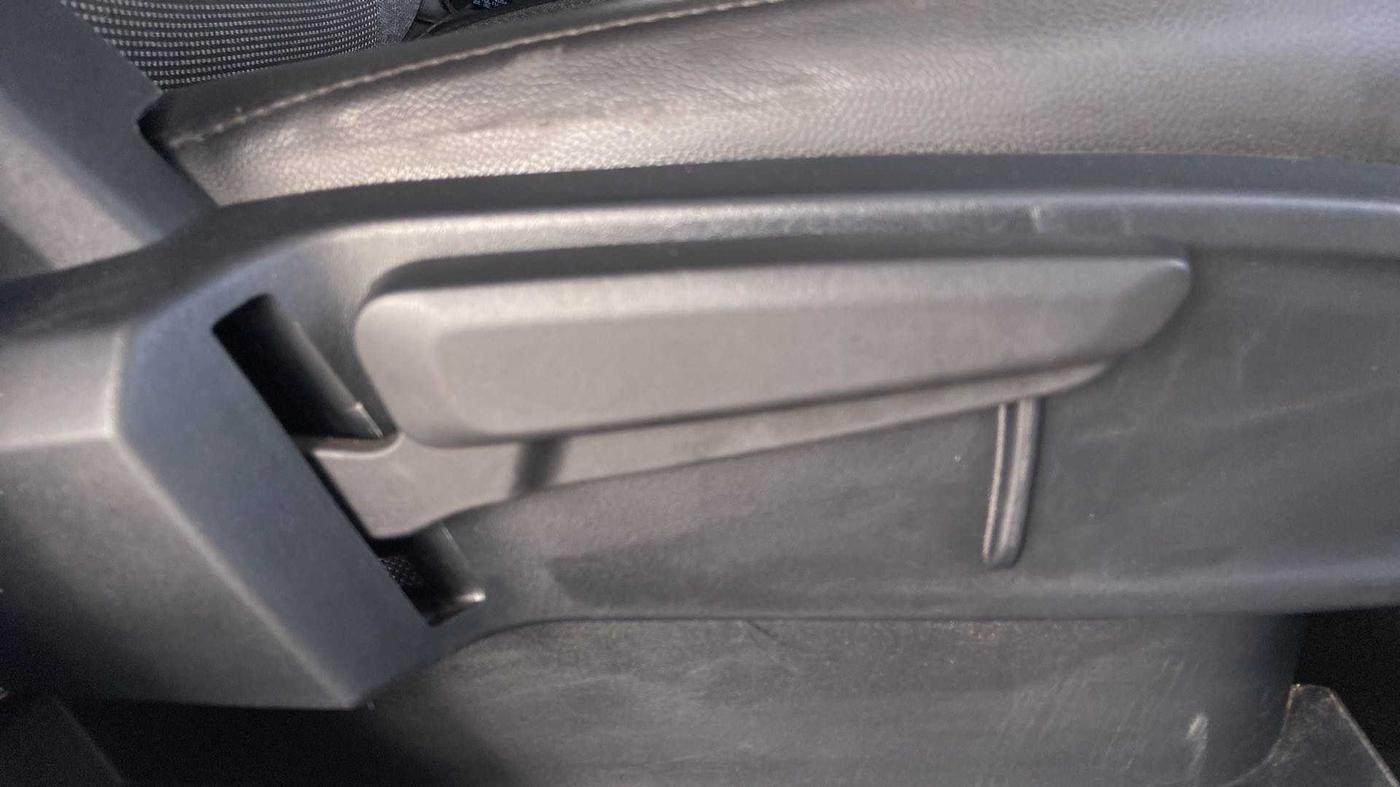 2020 Tata ALTROZ XZ PETROL, Petrol, Manual, 27,273 km, Driver Side Adjustment Panel