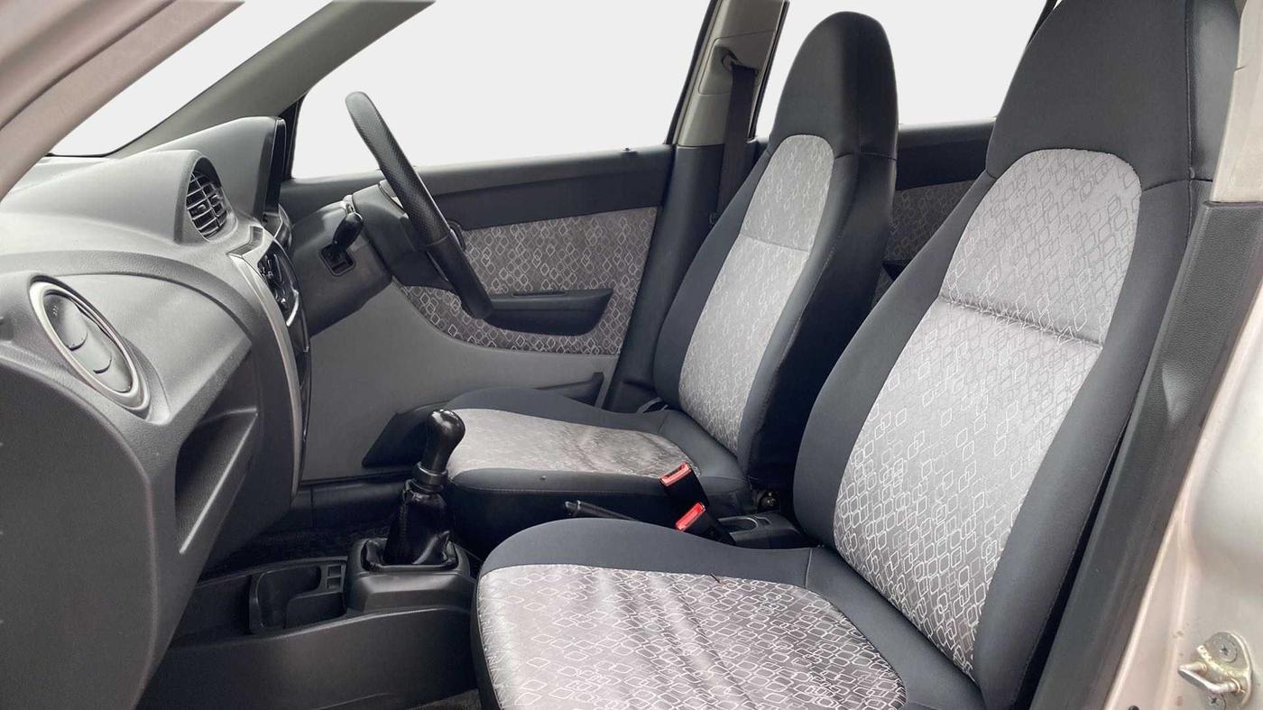 2018 Maruti Alto 800 LXI, Petrol, Manual, 72,646 km, Right Side Front Door Cabin