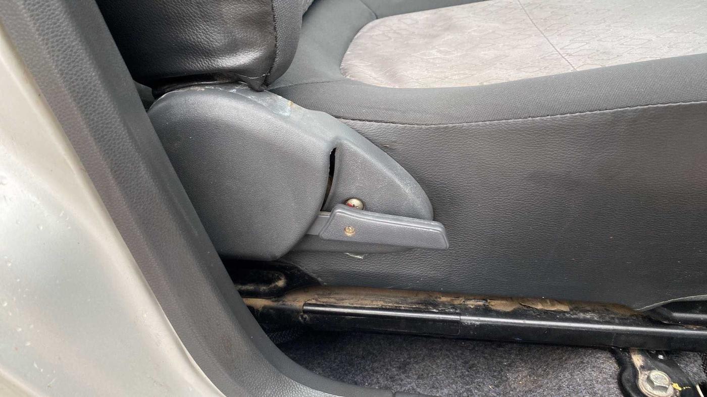 2018 Maruti Alto 800 LXI, Petrol, Manual, 72,646 km, Driver Side Adjustment Panel