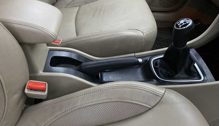 2017 Maruti Ciaz ALPHA 1.4 PETROL, Petrol, Manual, 60,227 km, Gear Lever