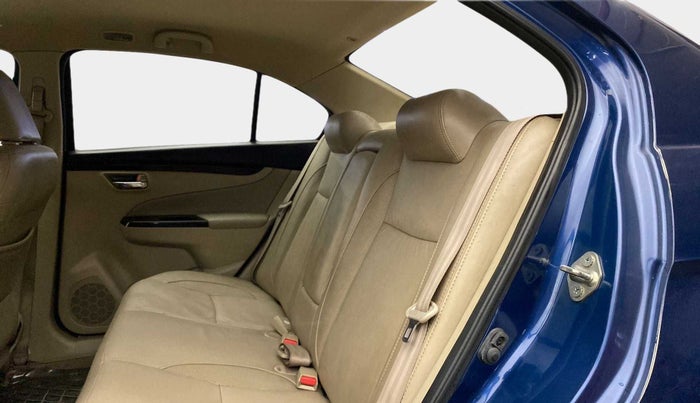 2017 Maruti Ciaz ALPHA 1.4 PETROL, Petrol, Manual, 60,227 km, Right Side Rear Door Cabin