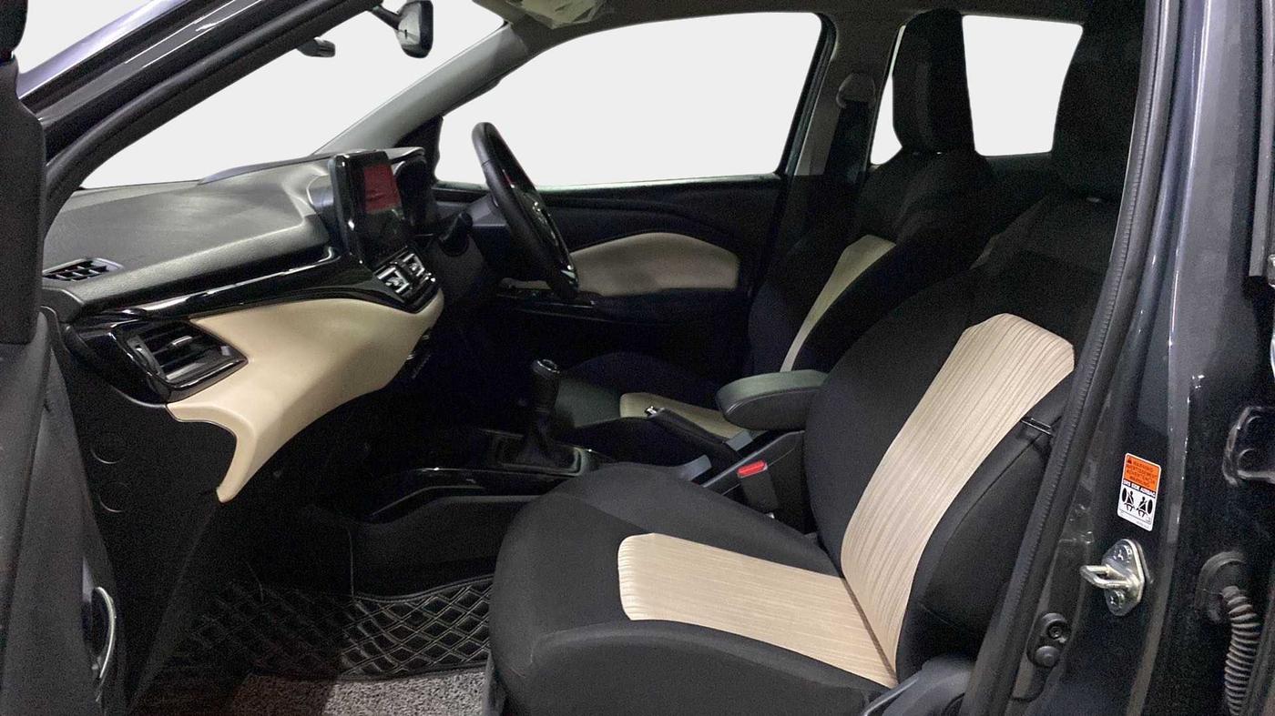 2022 Toyota Glanza V, Petrol, Manual, 8,657 km, Right Side Front Door Cabin